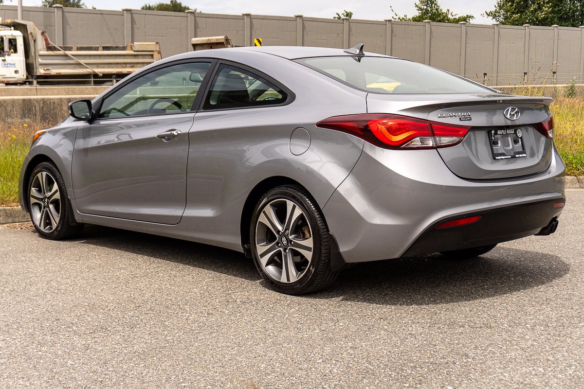 Pre Owned 2014 Hyundai Elantra Coupe SE 2dr Car In Maple Ridge