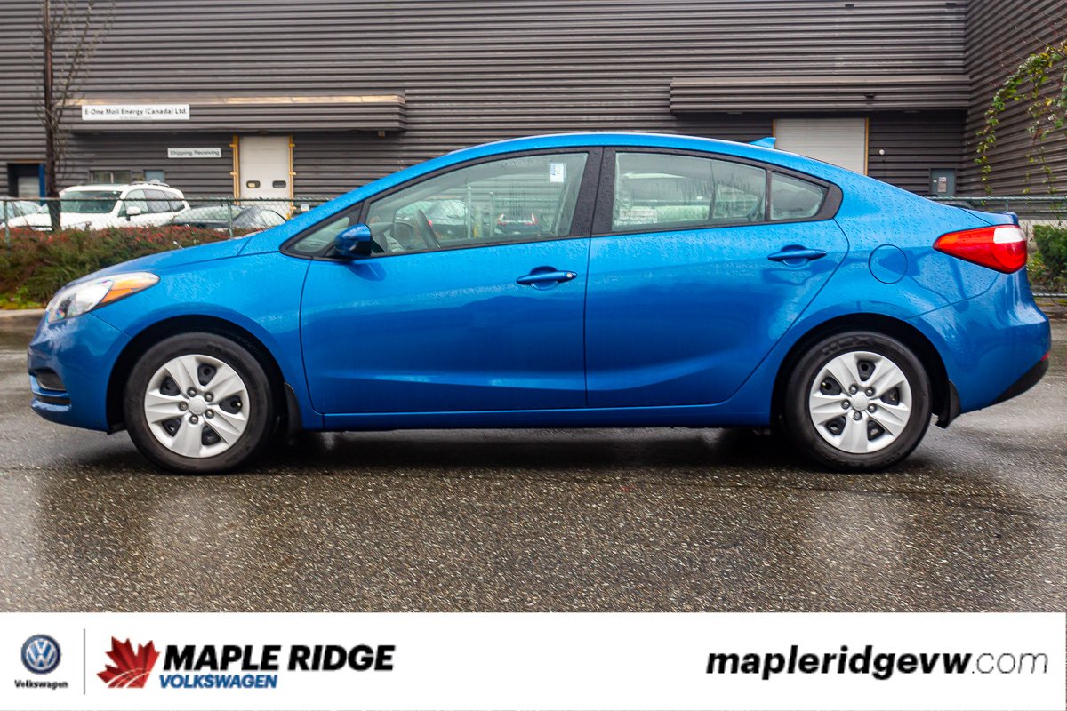 Pre-Owned 2014 Kia Forte LX MANUAL, NO ACCIDENTS, GREAT FUEL ECONOMY, LOCAL CAR! 4dr Car in